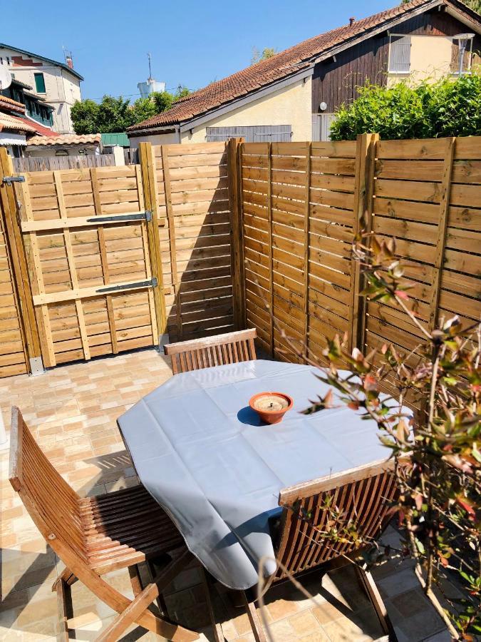 Appartement Duplex Lumineux Idealement Situe Ares Dış mekan fotoğraf